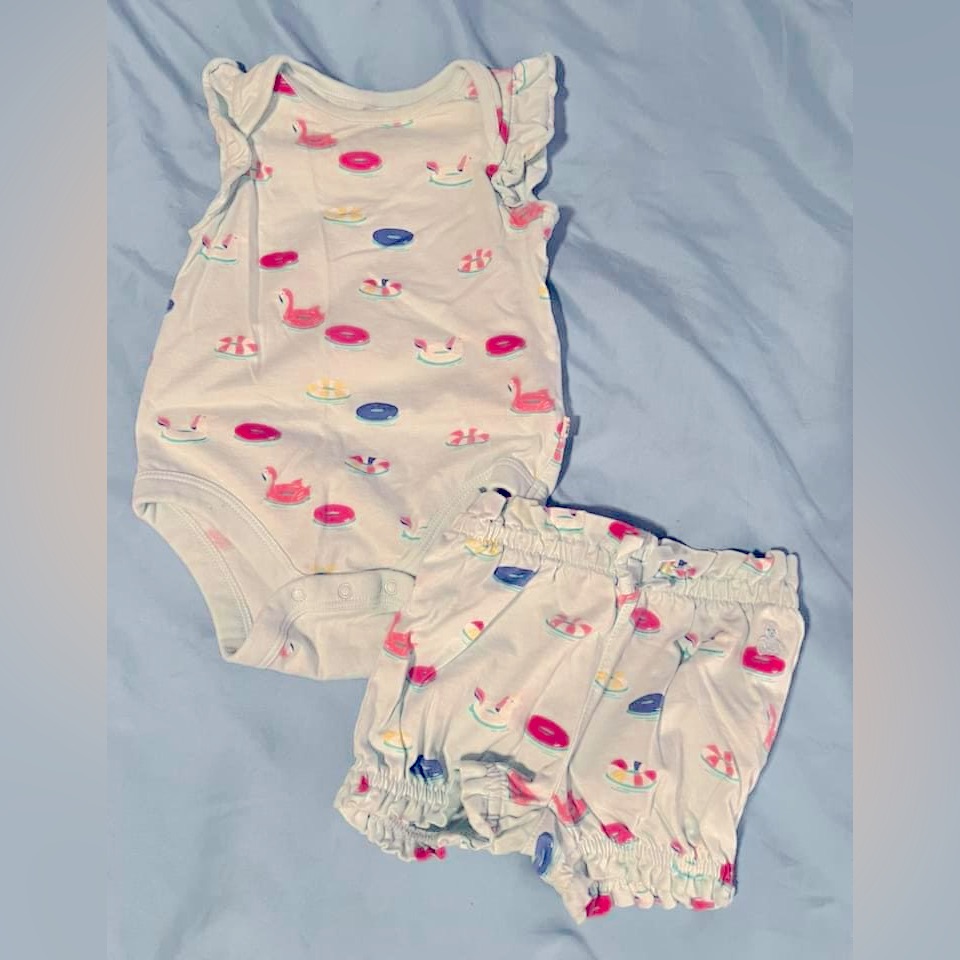 Gap Pool Float Outfit